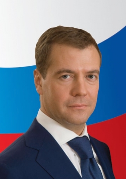 Дмитрий Медведев предлагает <br />прессе задуматься <br />над тремя главными вопросами <br />