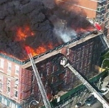 31 человек пострадал в результате пожара жилого дома в Нью-Йорке