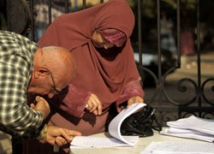 Египтяне проголосовали за поправки к конституции на референдуме