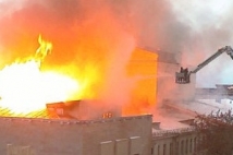 В центре Москвы загорелось здание  Большого театра 