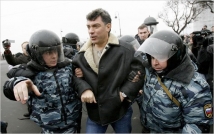 Бориса Немцова «скрутили» в Петербурге