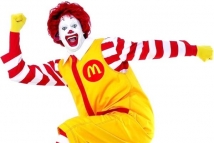 Из-за детей McDonald′s возвращает в рекламу Рональда Макдональда
