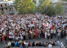 Сегодня первый президент Армении Левон Тер-Петросян соберет людей на митинг в центре Еревана 