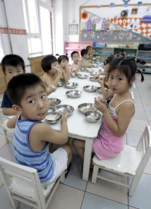 В Китае задержаны фермеры, отравившие детей ядовитым молоком 