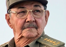 Рауль Кастро разрешит кубинцам покидать страну, продавать машины и дома