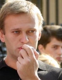 Навальный не уедет из России пока не разберется с обвинением