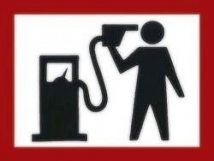Бензин продают по талонам или отпускают по 10 литров в одни руки в Амурской области 
