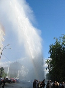 Прорыв водопровода на «Семеновской» устранен