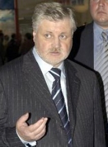 Миронов, не дожидаясь результатов голосования, ушел из парламента 