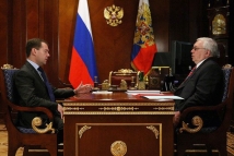 В. Лукин: Медведеву виднее, опасен Ходорковский для государства или нет 
