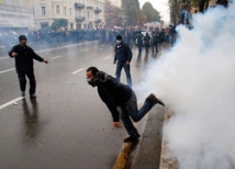 В Тбилиси при разгоне акции протеста «Народного собрания» погиб полицейский