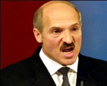 Лукашенко запретил продавать золотой запас и валюту Белоруссии 