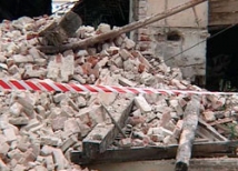 В центре Москвы рухнула стена здания. Погиб человек 