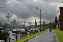 К выходным в Москву придет прохлада, гроза и сильный ветер