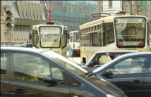 На востоке Москвы два трамвая, столкнувшись, сошли с рельсов 