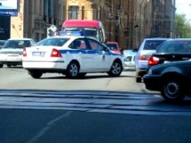 Машина Ростехнадзора, проехав на красный, врезалась в автомобиль МВД 