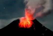 В связи с извержением вулкана в Индонезии объявлена тревога 