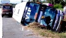 Иномарка врезалась в пассажирский автобус в Алтайском крае, двое погибли 