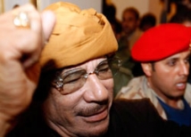 Муаммар Каддафи назвал Николя Саркози военным преступником 