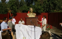 В Пензе открыли памятник Сталину