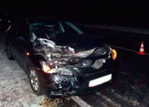На Минском шоссе Lexus врезался в припаркованный грузовик: двое погибших