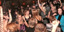 В трех ночных клубах Москвы зафиксированы грубые нарушения 