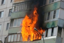 Газ взорвался из-за пожара в многоквартирном жилом доме в Екатеринбурге: пострадали 4 человека 