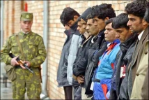 Больше ста нелегальных мигрантов отловили в общежитии МЭИ в Москве 