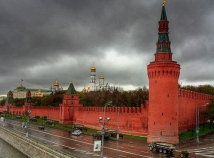 Москвичей сегодня ожидает дождливая, но теплая погода 