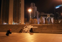 Художники нарисовали кукиши напротив здания правительства Свердловской области 