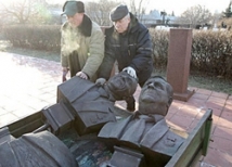 В Москве снесли памятники, которые богатые «меценаты» установили себе при жизни 