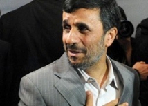 Безработный иранец запустил в Махмуда Ахмадинежада ботинком