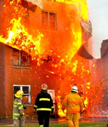 Пожар в астраханском общежитии не обошелся без жертв 