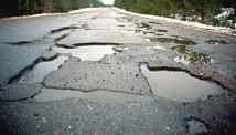 ГП предложила возбуждать дела против подрядчиков за некачественный ремонт дорог 