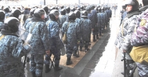 Усиленные наряды полиции дежурят на проспекте Сахарова