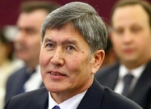 Президент Киргизии добивается демилитаризации аэропорта Манас 