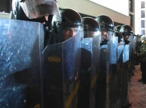 Пушкинский сквер в Москве полностью оцеплен полицейскими