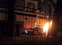 Активисты группы «Война» сожгли автозак 
