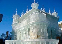 В Мурманской области построен ледяной дворец бракосочетаний 