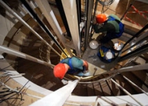 На костромском предприятии оборвался лифт, рабочие получили серьезные травмы 