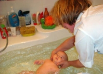 В Златоусте бабушка и внучка утонули в ванне 