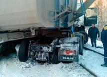 Столкновение грузовика с поездом в Свердловской области: двое погибших 