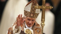 Молния ударила в собор Святого Петра в Ватикане после заявления Бенедикта XVI об отречении 