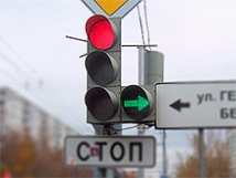 В Москве обнаружилось 150 «ничейных» светофоров, которые работают по своим правилам