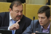 Гудковы исключены из эсеров за «действия, наносящие вред политическим интересам и имиджу партии»