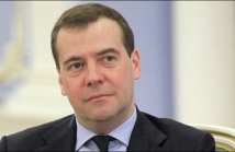 Медведев призвал «Единую Россию» не «стремиться» к КПСС, потому что она плохо кончила 