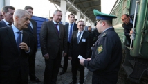 Рогозин обещает ввести обязательную проверку загранпаспортов из стран — доноров нелегальной миграции