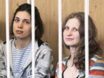 Адвокат Pussy Riot Хрунова просит Мосгорсуд отменить приговор девушкам 