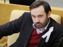 «Сколково» потребует у Пономарева возмещения незаслуженной оплаты лекций 