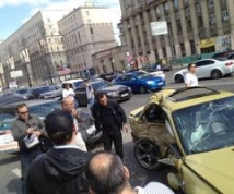 На Кутузовском проспекте в Москве столкнулись четыре автомобиля, два человека погибли 